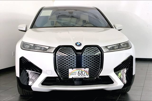 Certified 2024 BMW iX xDrive50 w/ Premium Package AWD/4WD image 3