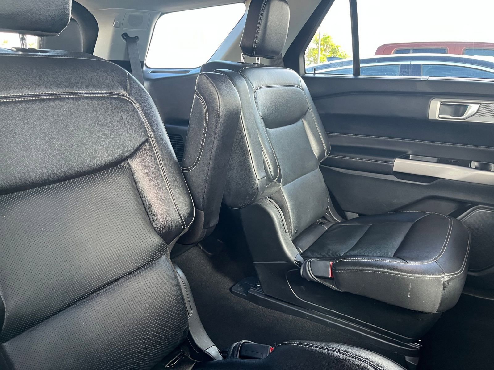 Used 2024 Ford Explorer Limited image 36