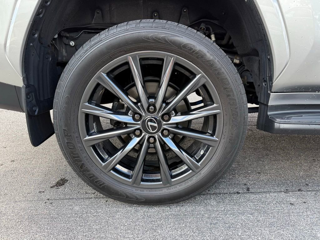 Used 2022 Lexus LX 600 F Sport image 29