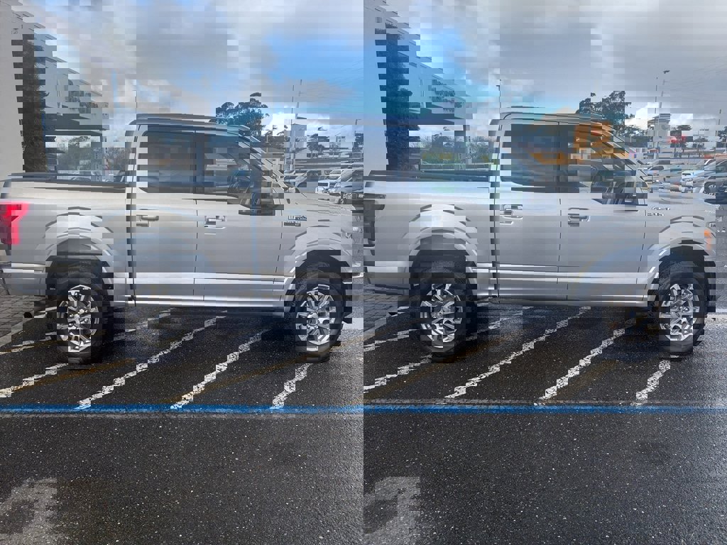 Used 2020 Ford F150 Lariat image 21