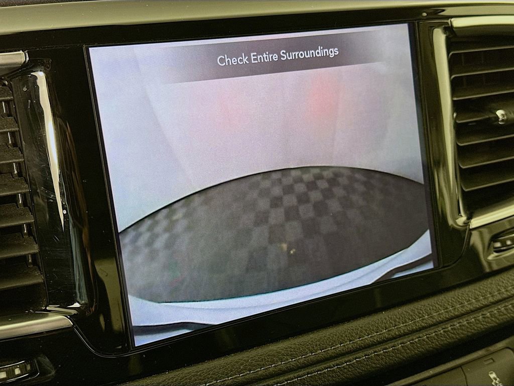 Certified 2020 Chrysler Pacifica Limited image 19