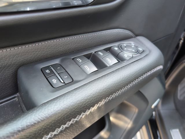 Used 2023 GMC Yukon XL Denali w/ Denali Reserve Package image 16