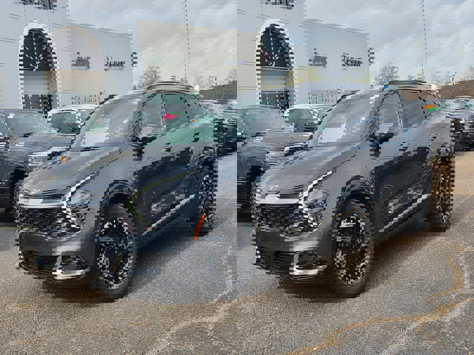 Used 2024 Kia Sportage SX image 2