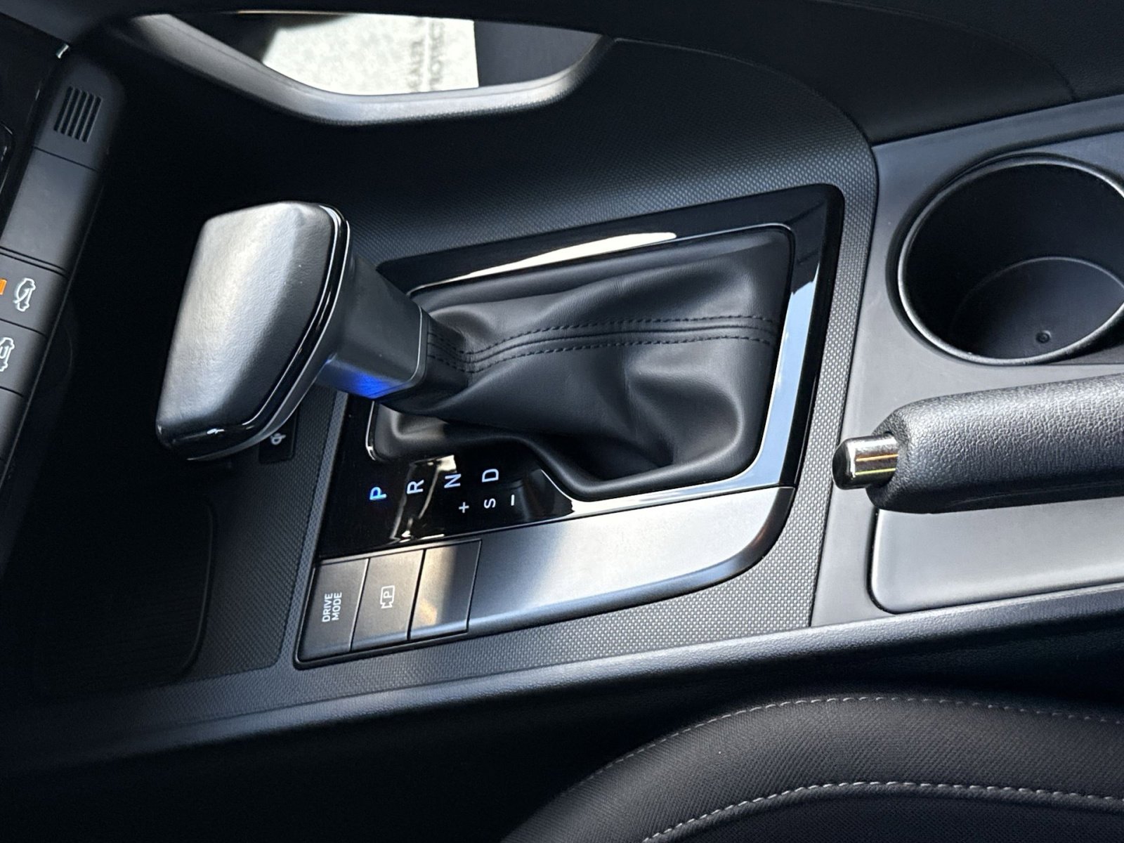 Certified 2025 Hyundai Elantra Sport FWD image 22