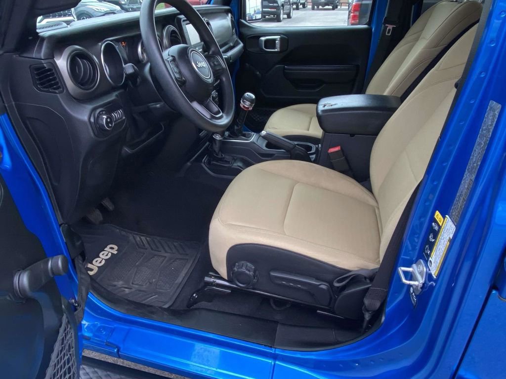 Used 2021 Jeep Gladiator Sport image 12