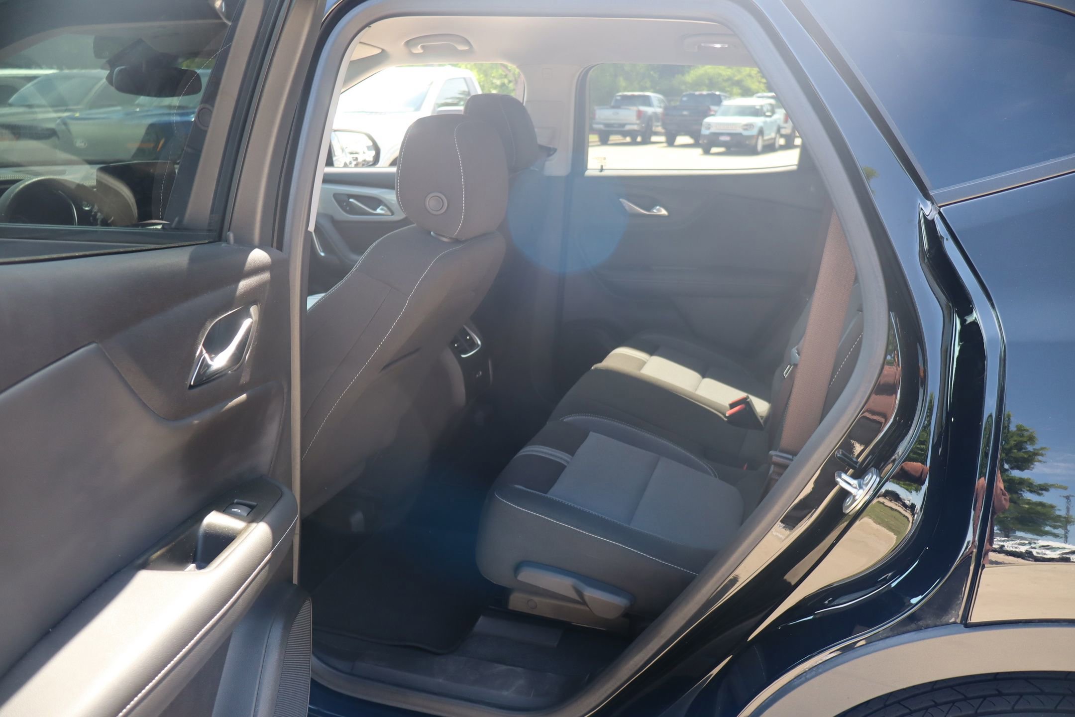 Used 2024 Chevrolet Blazer LT w/ Convenience Package FWD image 25
