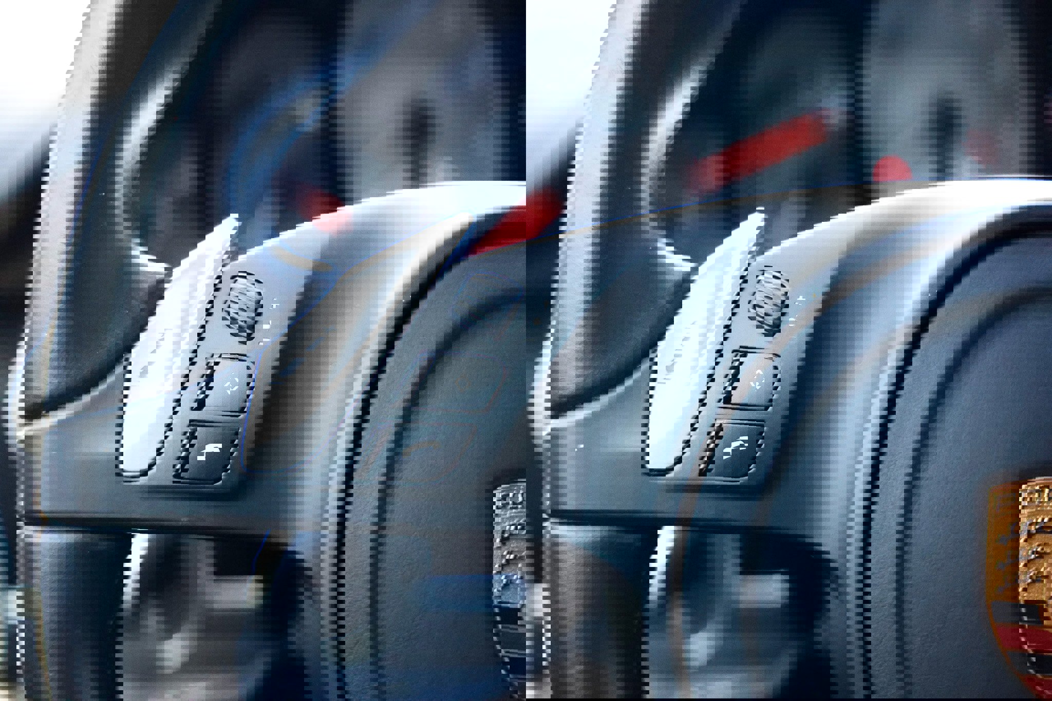 Used 2016 Porsche Panamera S image 30