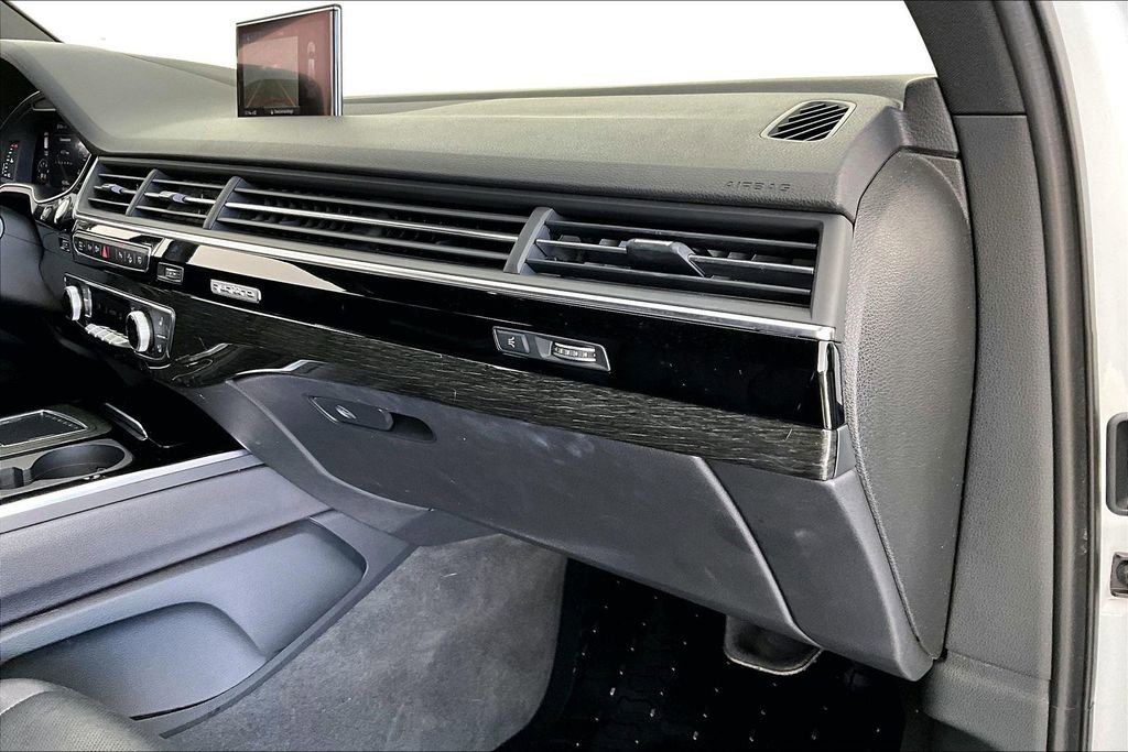 Used 2018 Audi Q7 3.0T Prestige w/ Prestige Package image 20
