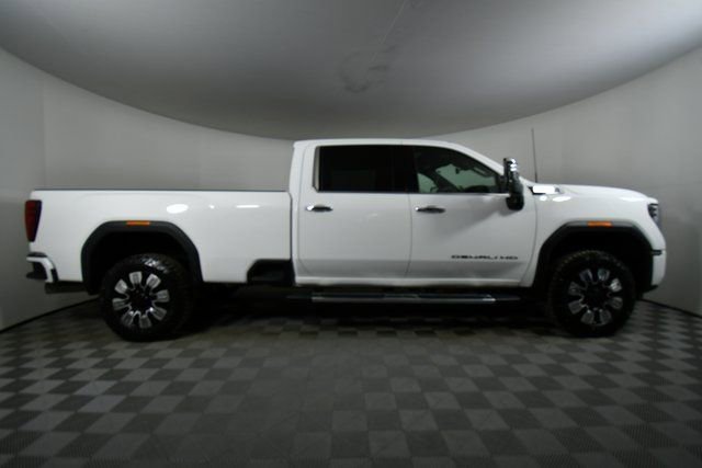 Used 2024 GMC Sierra 3500 Denali w/ Denali Reserve Package AWD/4WD image 15