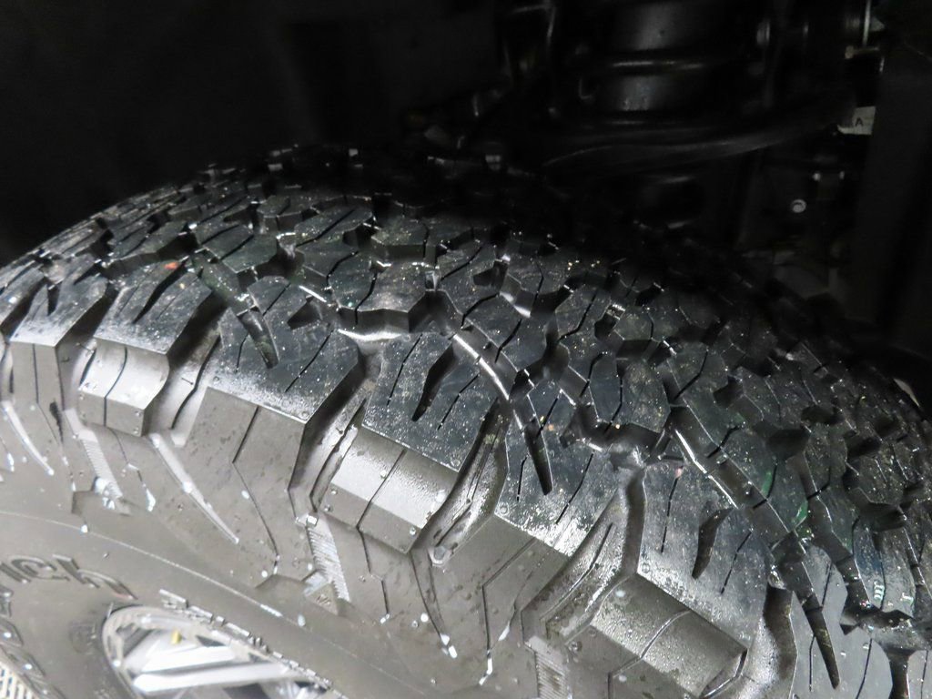 Used 2024 Ford Bronco Raptor w/ Interior Carbon Fiber Pack 6 image 8