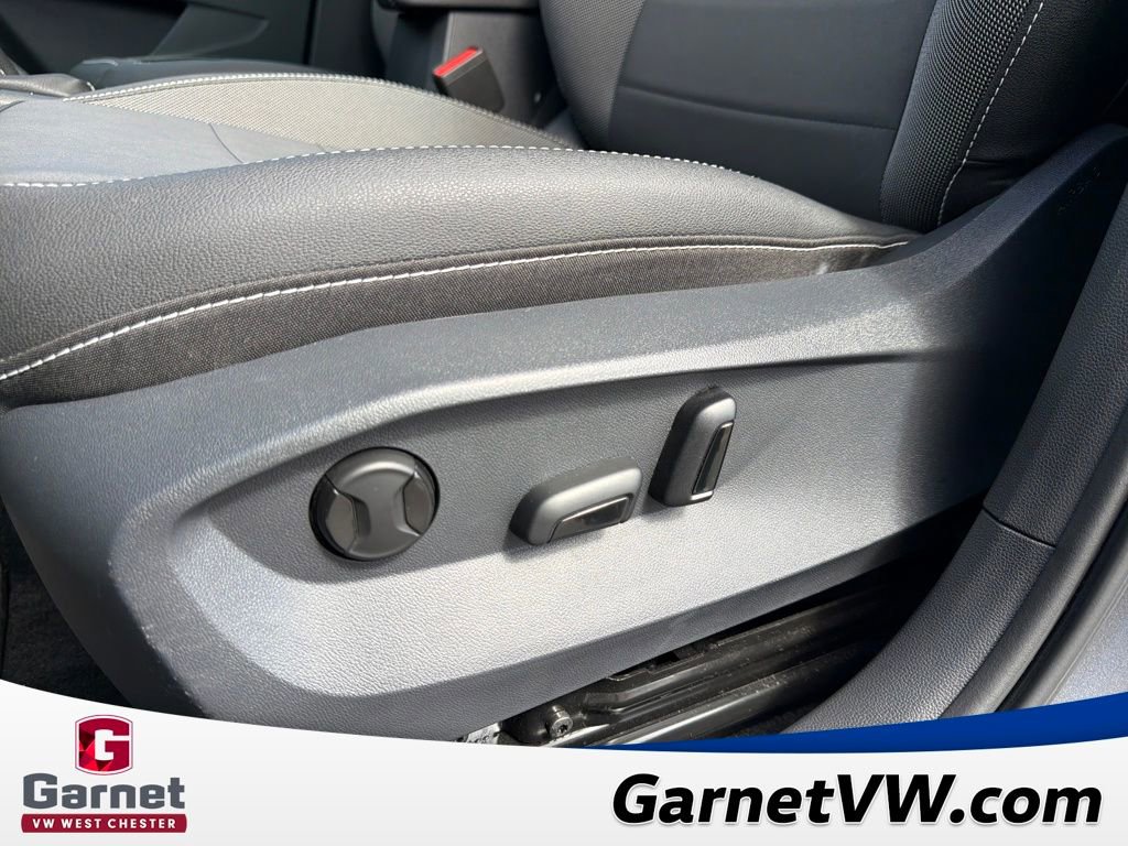 Certified 2024 Volkswagen Taos SE image 37