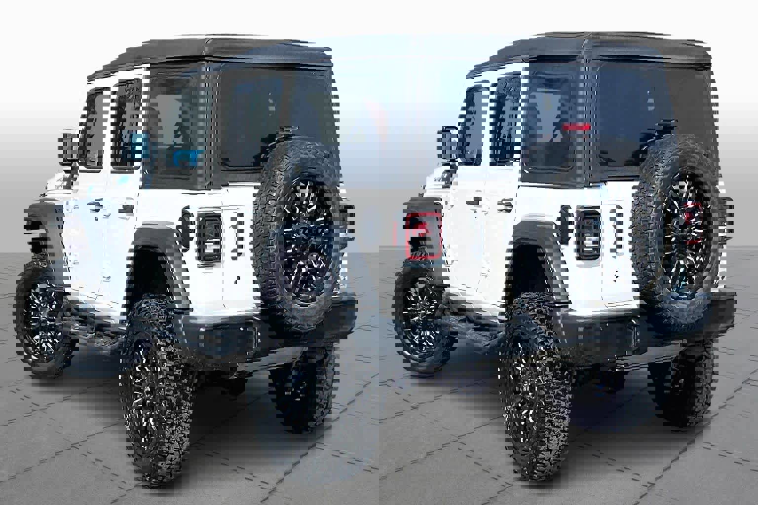 Used 2018 Jeep Wrangler Unlimited Sport S image 11