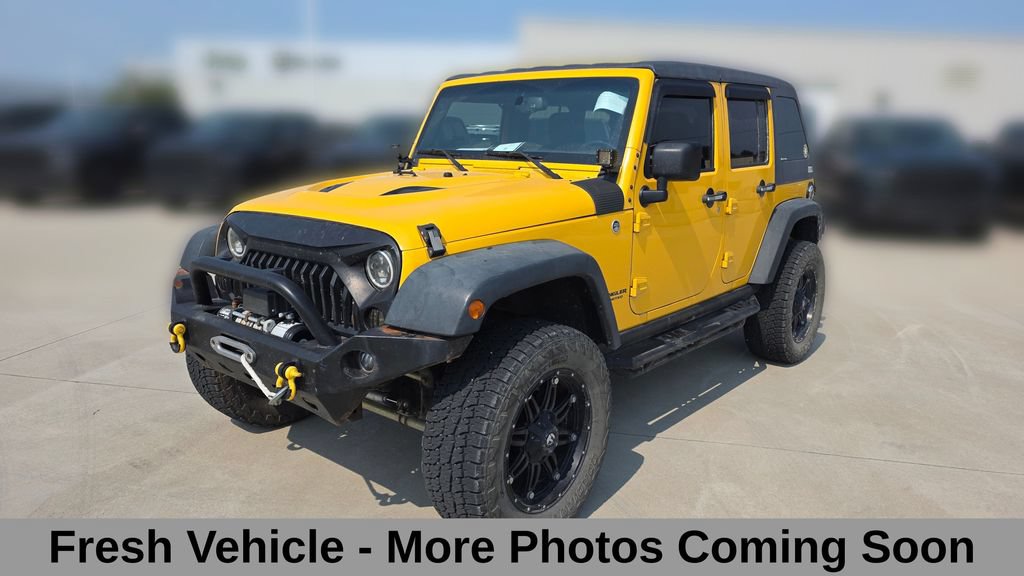 Used 2015 Jeep Wrangler Unlimited Rubicon w/ Connectivity Group AWD/4WD image 1