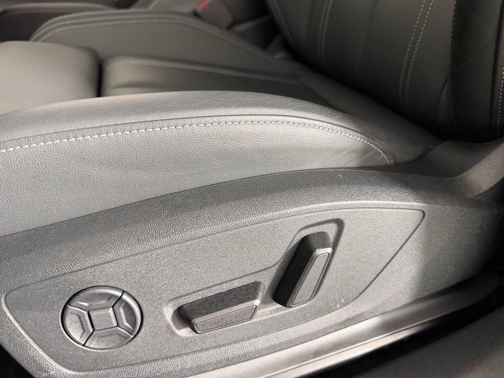 Used 2024 Audi Q4 e-tron Premium Plus w/ Premium Plus image 27