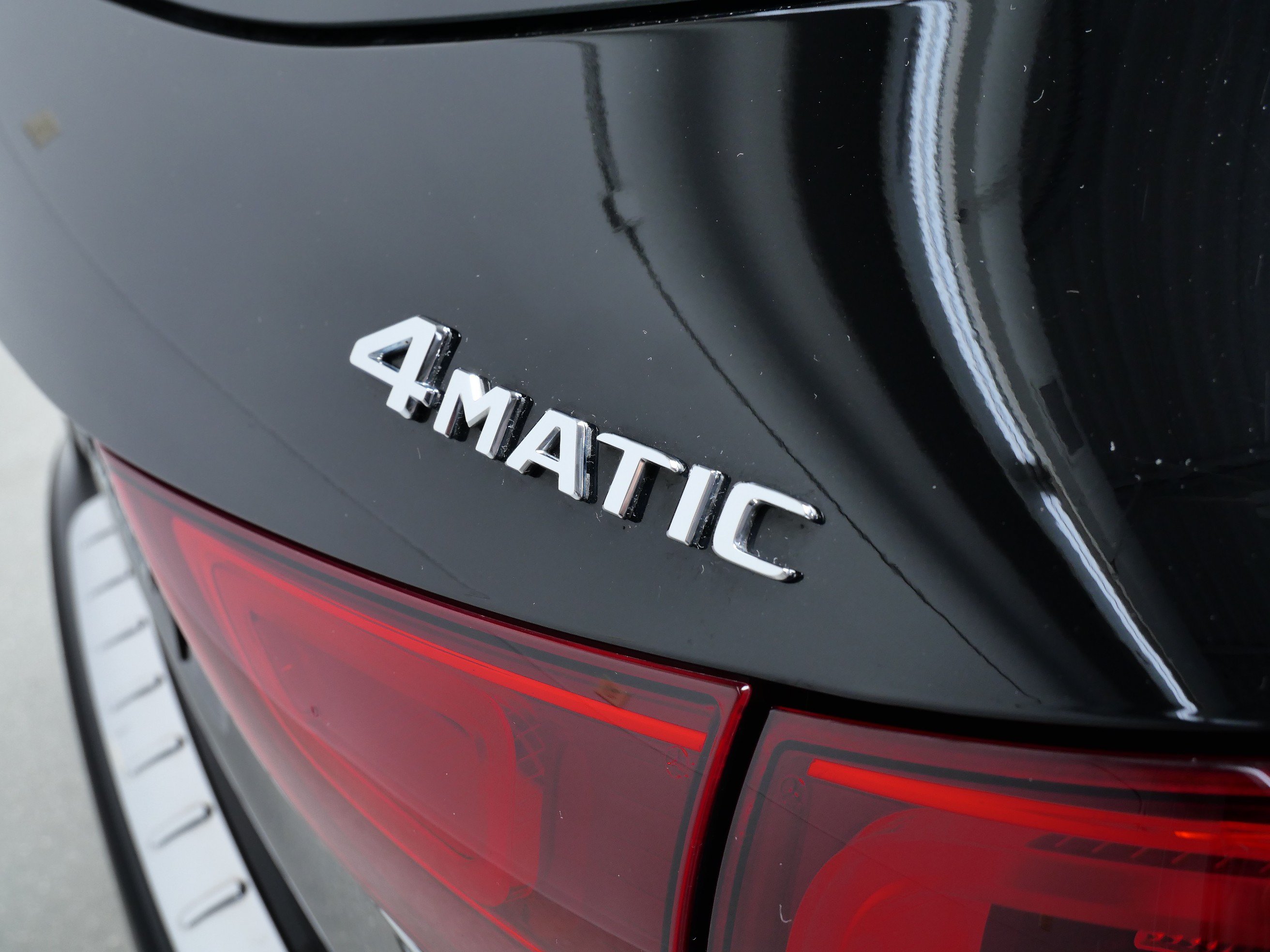 Used 2023 Mercedes-Benz GLA 250 4MATIC w/ Premium Package image 6