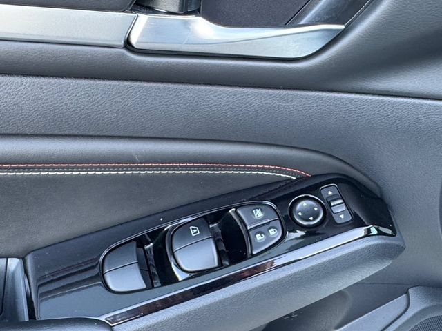 Used 2023 Nissan Altima 2.0 SR FWD image 5