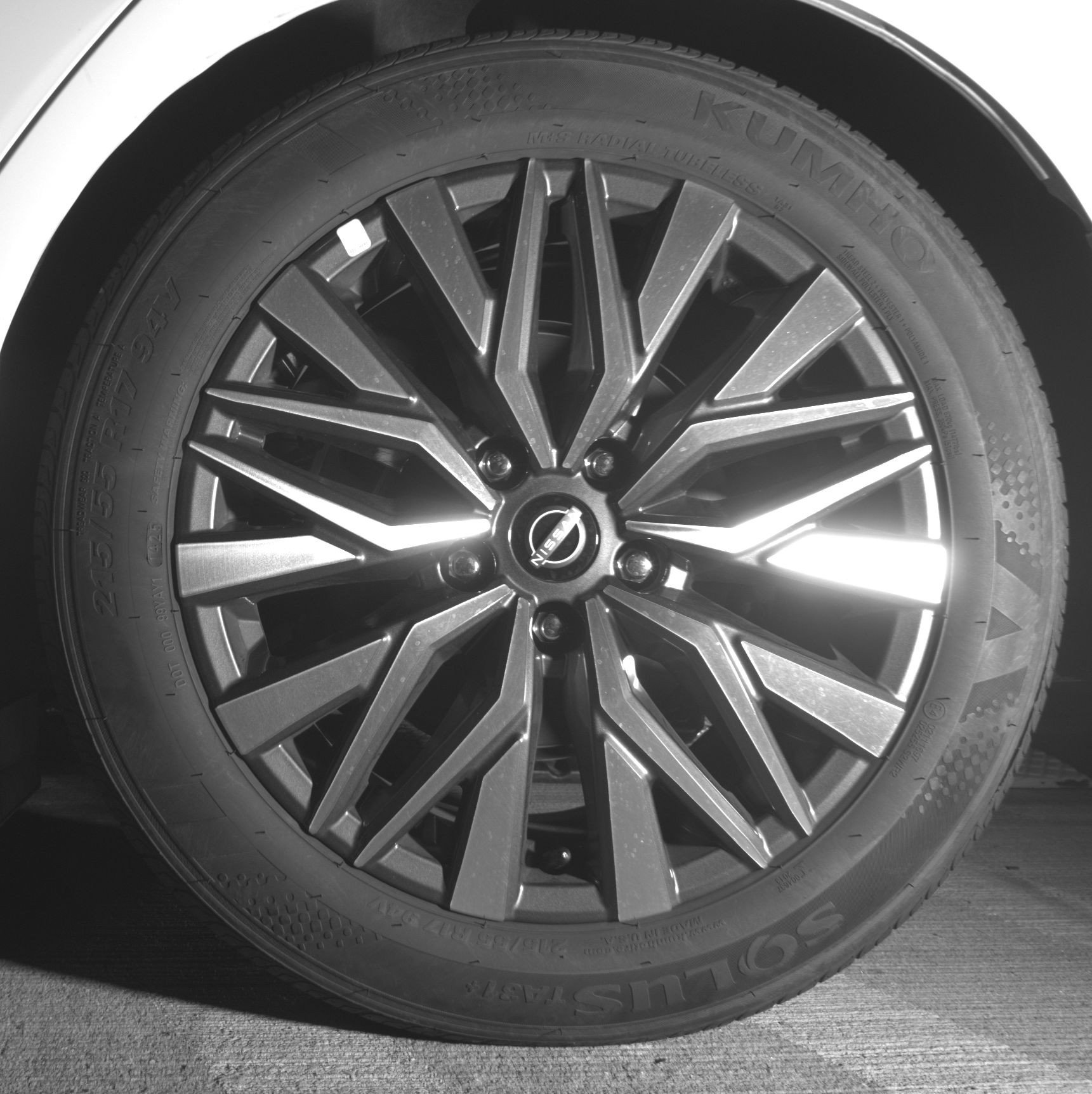 Used 2025 Nissan Altima 2.5 SV FWD image 14