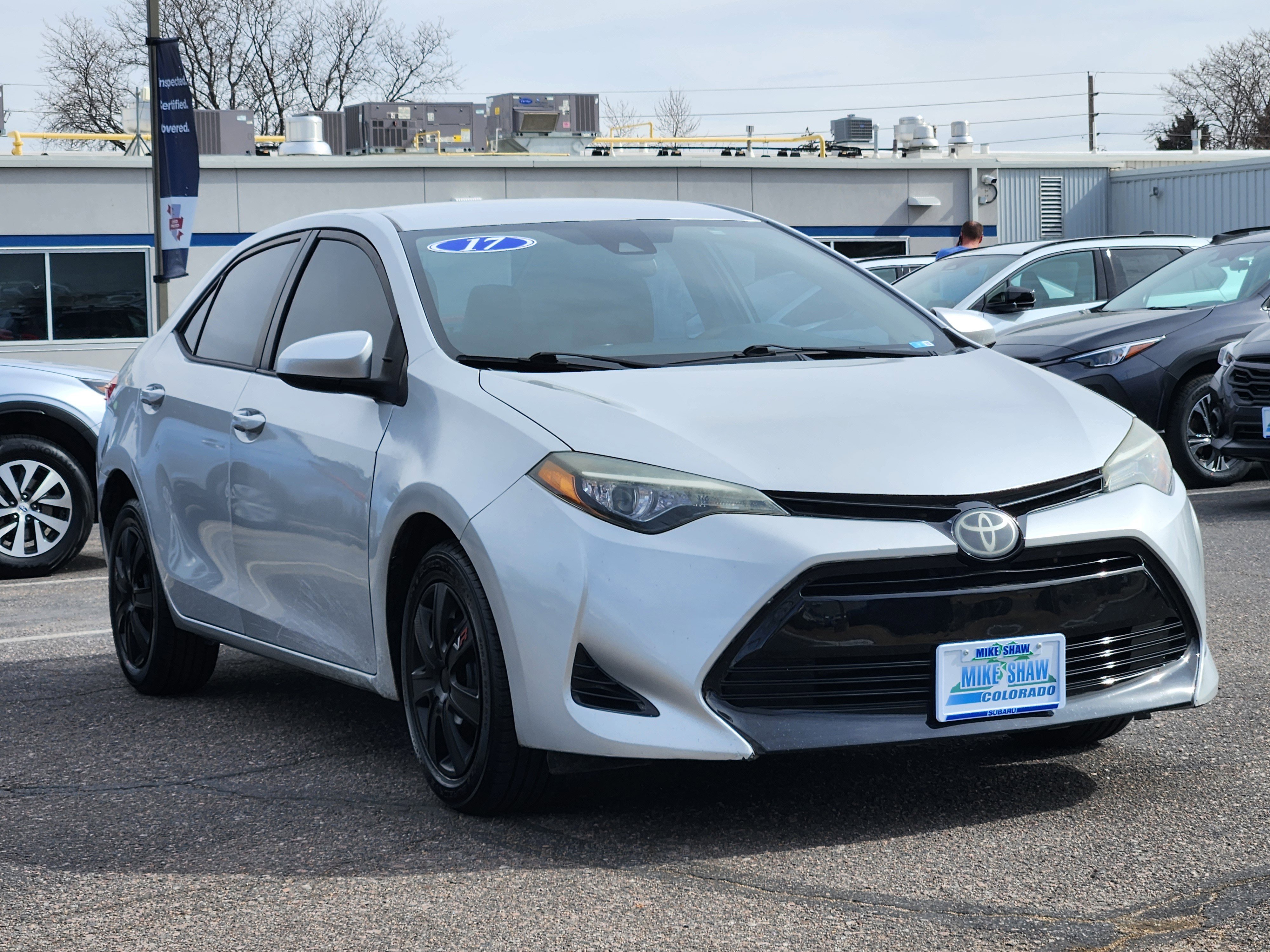 Used 2017 Toyota Corolla LE image 3