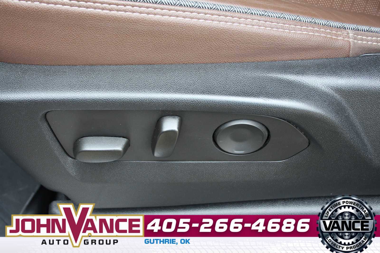 Used 2023 Chevrolet Tahoe High Country AWD/4WD image 28