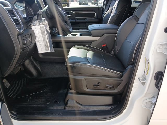 New 2027 RAM 5500 4x4 Crew Cab w/ Laramie Trim Package image 33