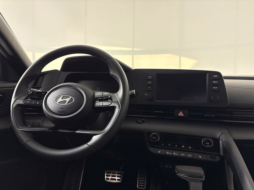 New 2026 Hyundai Elantra SEL Sport FWD image 22