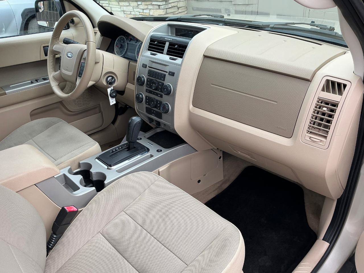 Used 2012 Ford Escape XLT AWD/4WD image 9