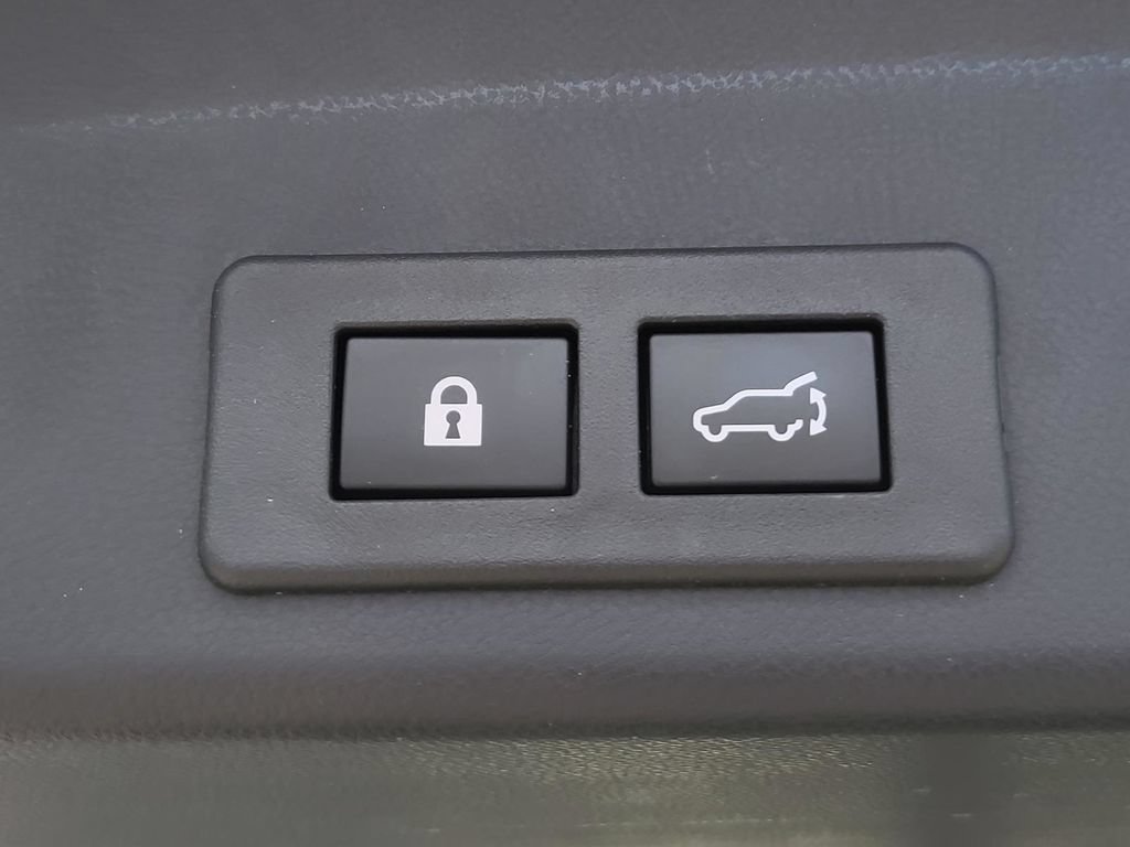 Used 2023 Subaru Ascent Limited AWD/4WD image 11