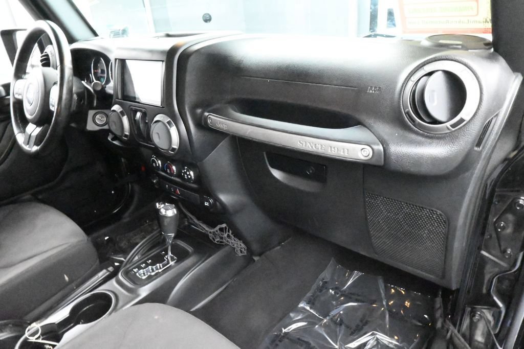 Used 2017 Jeep Wrangler Sport AWD/4WD image 32