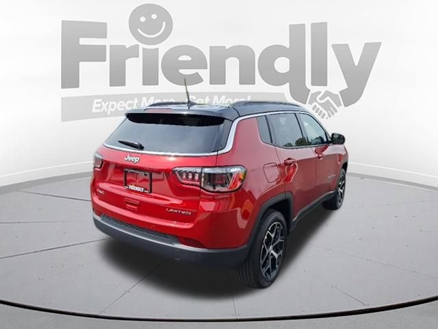 Used 2024 Jeep Compass Limited w/ Sun and Sound Group AWD/4WD image 5