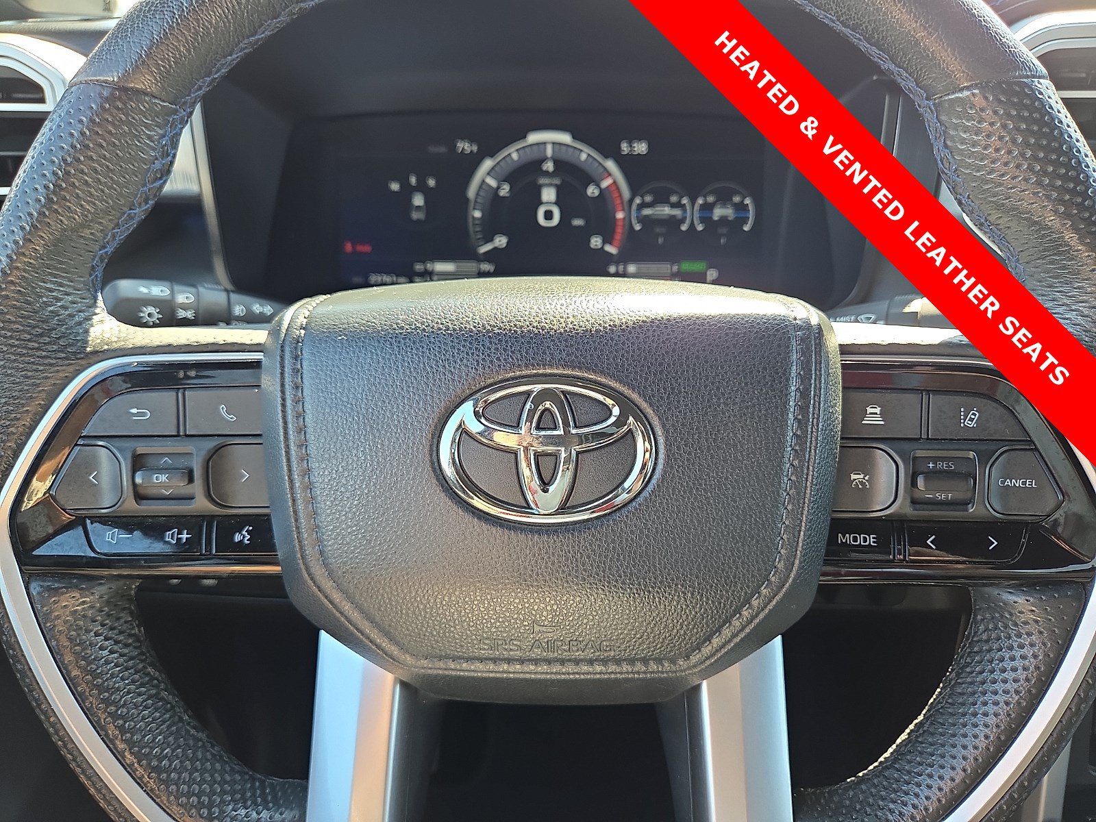 Used 2024 Toyota Tundra Platinum AWD/4WD image 24