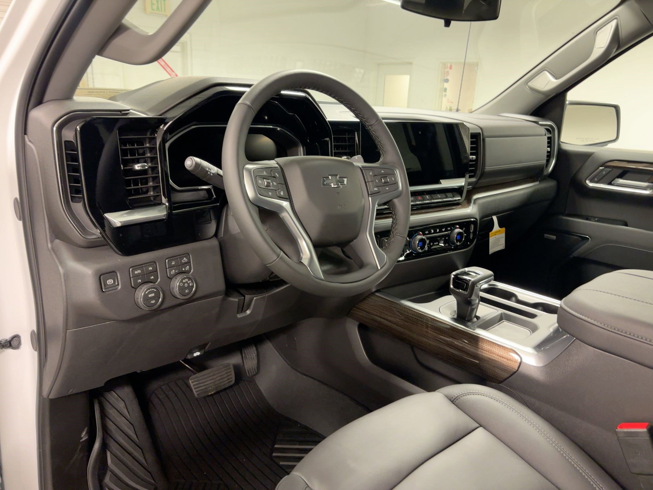 New 2026 Chevrolet Silverado 1500 LT Trail Boss w/ Safety Package image 3