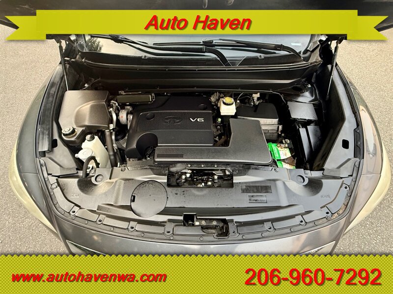 Used 2013 INFINITI JX35 AWD w/ Premium Pkg image 16