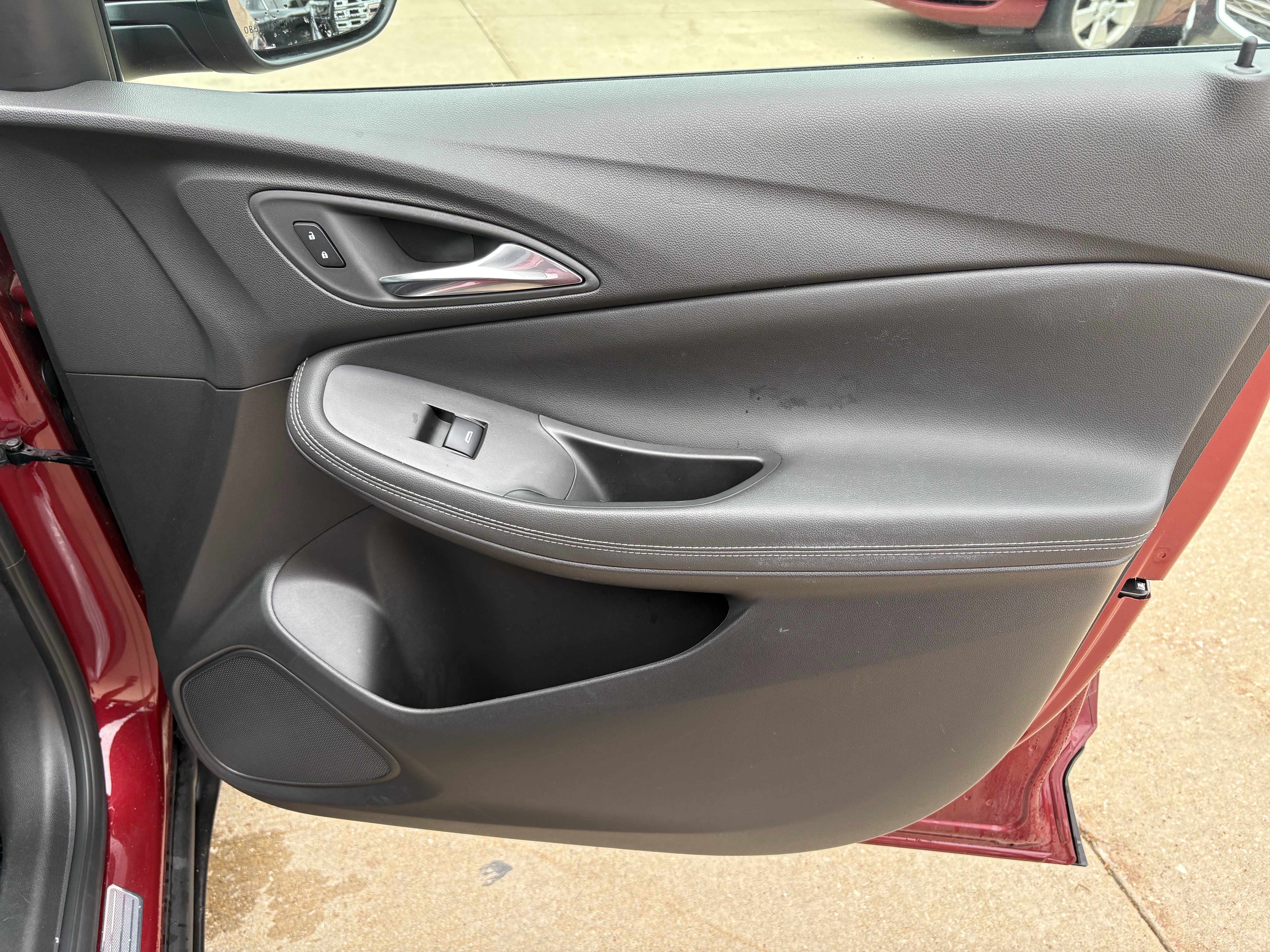 Used 2023 Buick Encore GX Preferred w/ Cold Weather Comfort Package AWD/4WD image 17