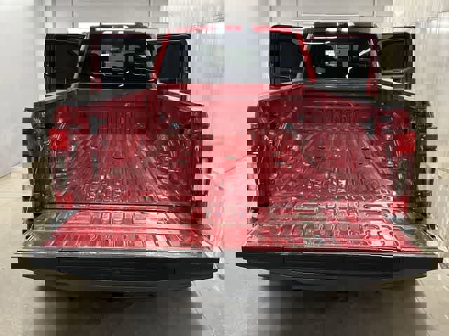 Used 2020 Ford F450 Platinum w/ FX4 Off-Road Package image 26