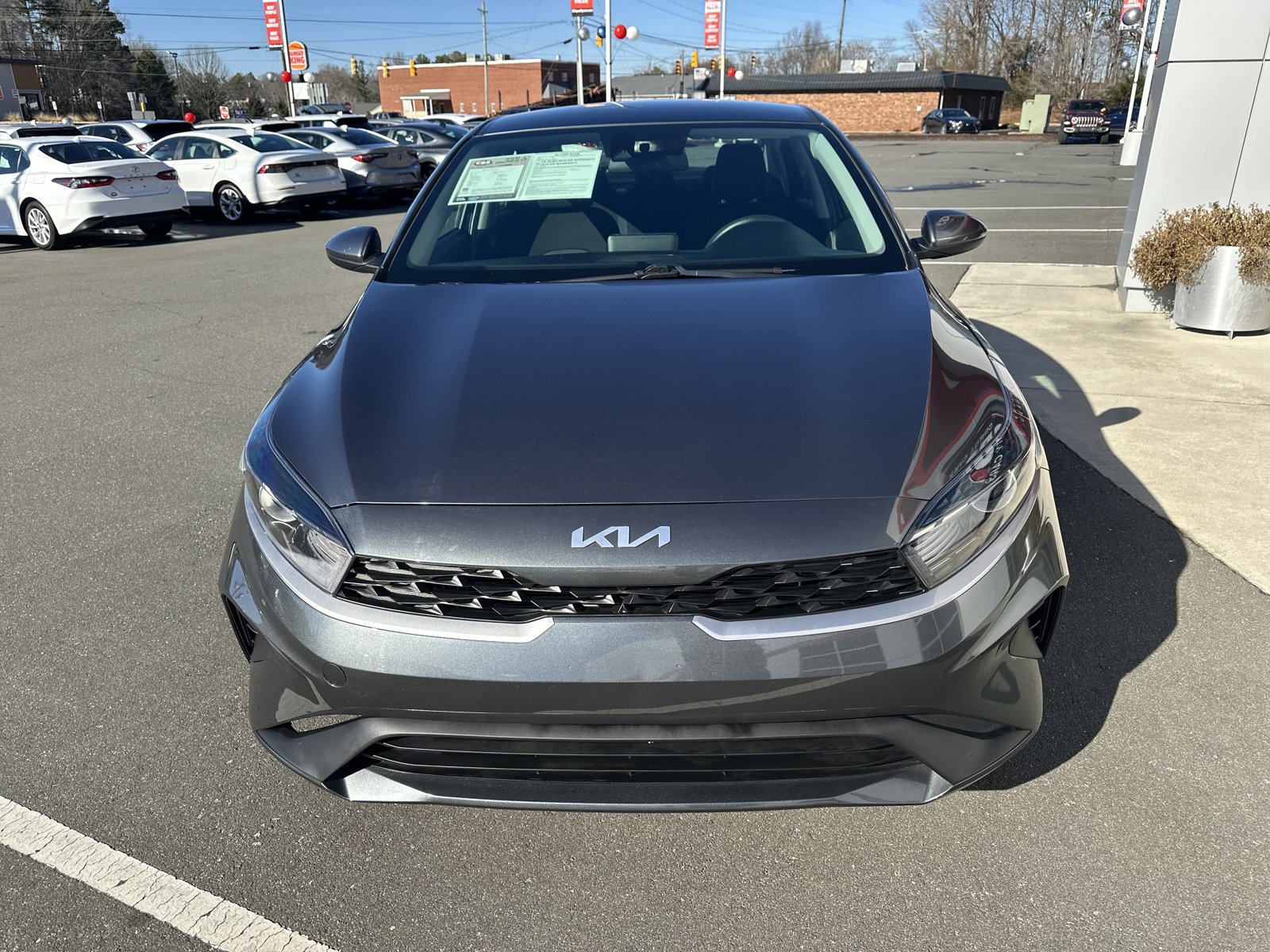 Used 2024 Kia Forte LXS image 3