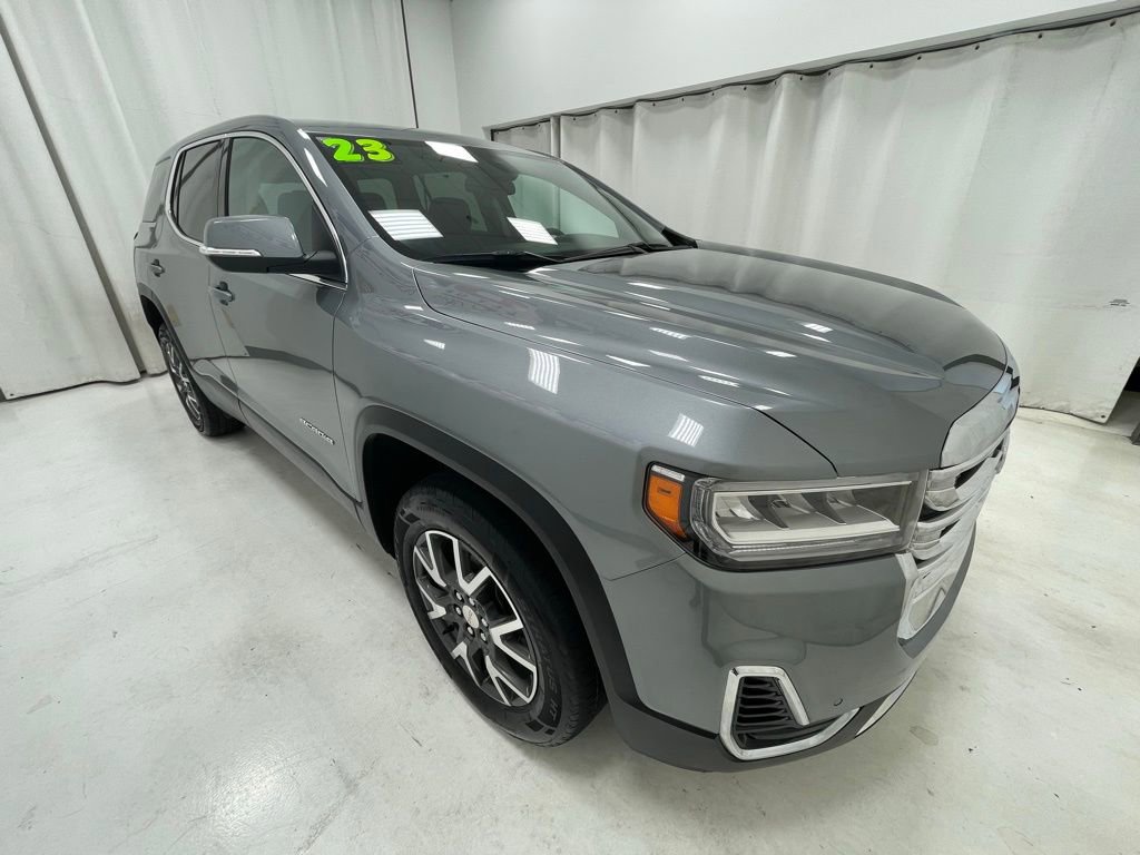 Used 2023 GMC Acadia SLE AWD/4WD image 3