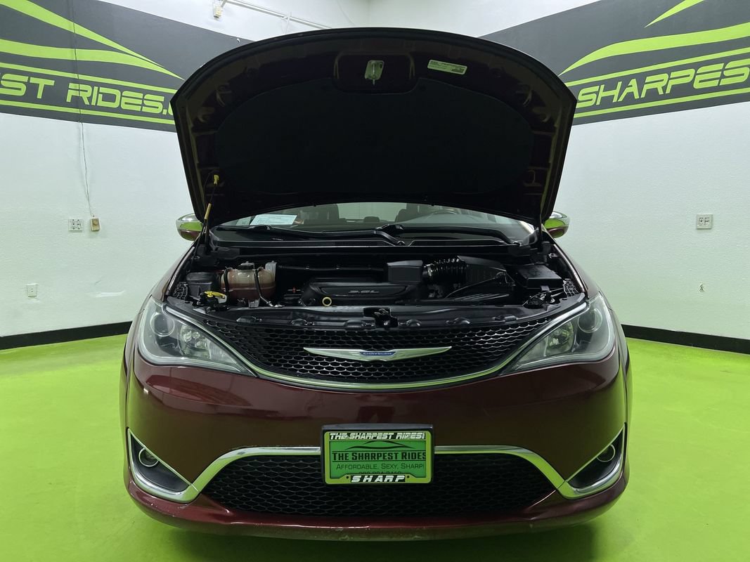 Used 2018 Chrysler Pacifica Limited FWD image 4