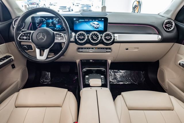 Used 2021 Mercedes-Benz GLB 250 w/ Premium Package image 28