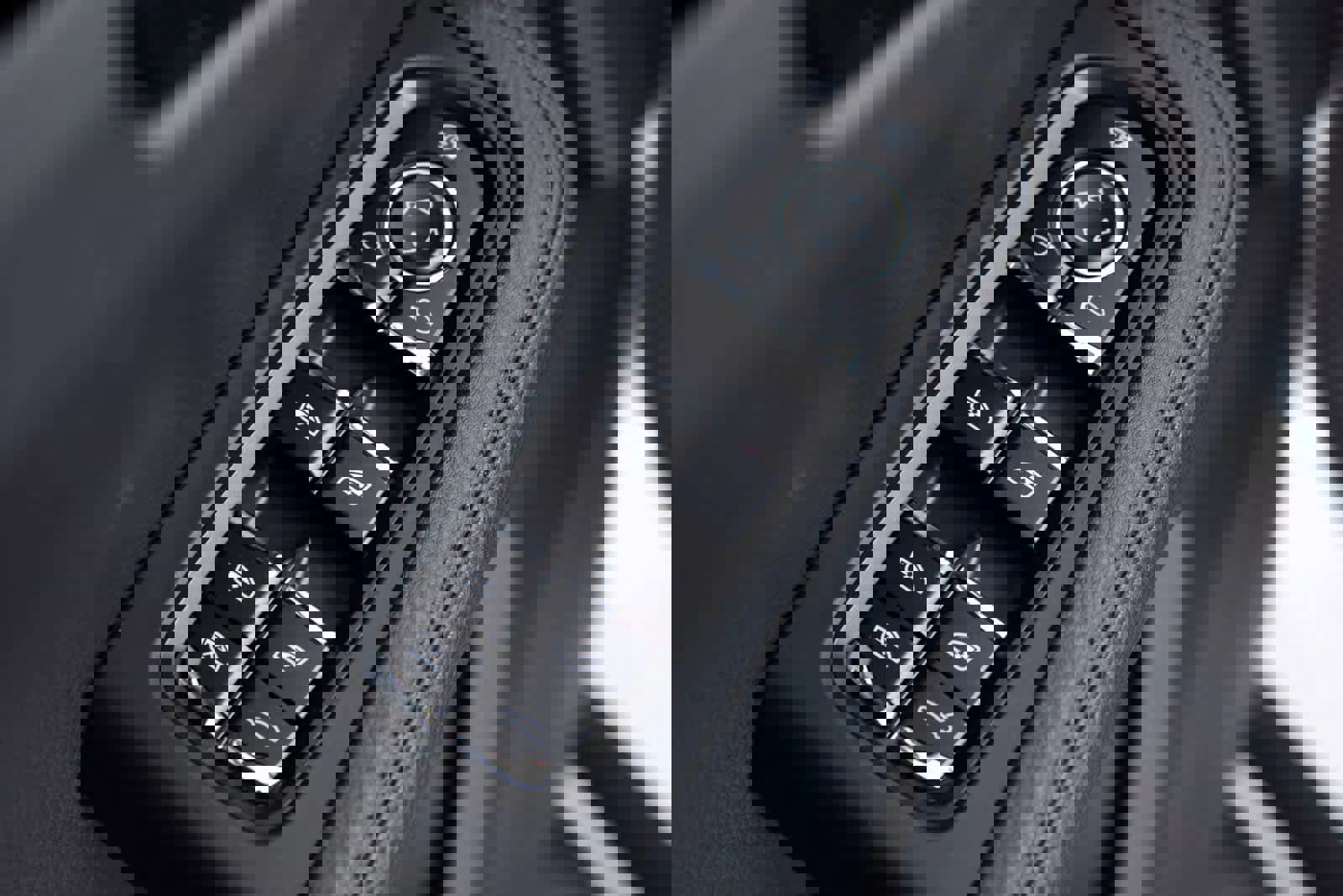 Certified 2025 Porsche Macan image 19