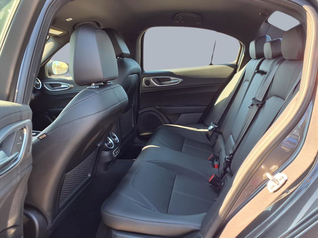 New 2025 Alfa Romeo Giulia image 11