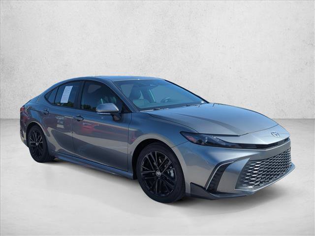 Used 2026 Toyota Camry SE FWD image 3
