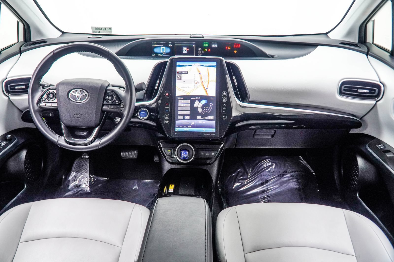 Used 2021 Toyota Prius Prime XLE FWD image 5