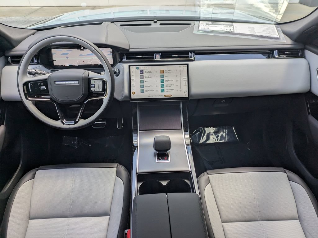 New 2026 Land Rover Range Rover Velar Dynamic SE AWD/4WD image 17