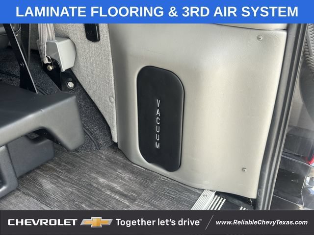 Used 2024 Ford Transit 150 Low Roof AWD image 30