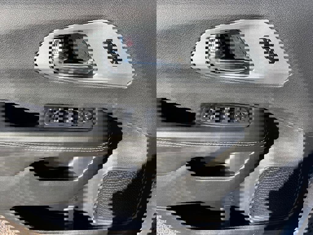 New 2026 Chrysler Pacifica Limited w/ Trailer Tow Group image 21