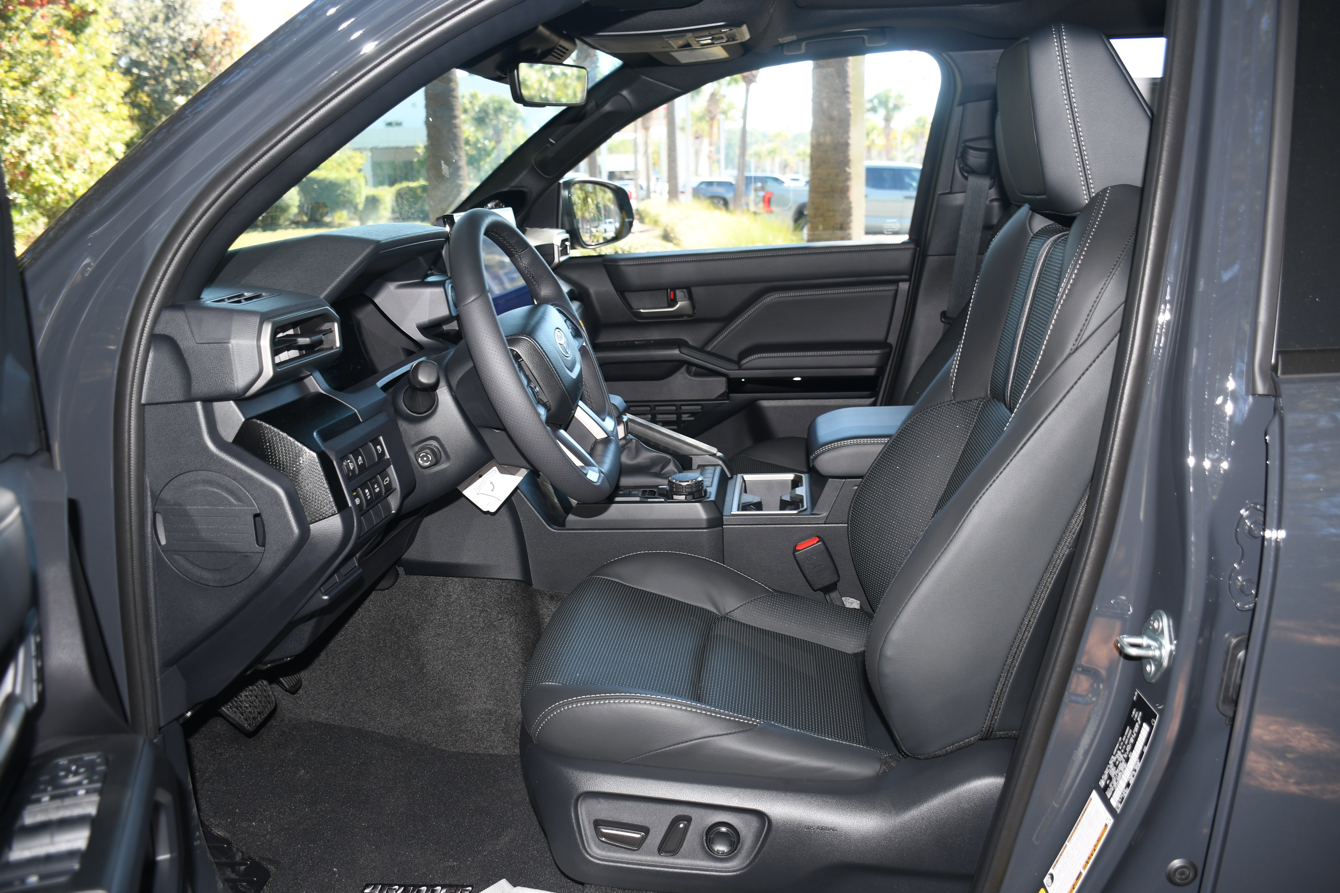 New 2025 Toyota 4Runner Limited image 3