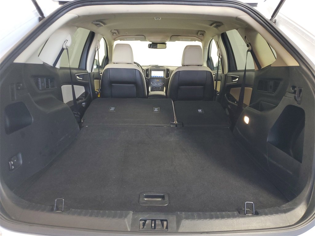 Used 2020 Ford Edge SEL image 25