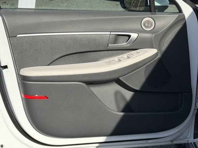 Certified 2025 Hyundai Sonata SE image 10