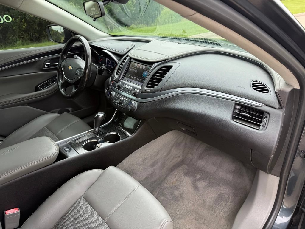 Used 2018 Chevrolet Impala LT FWD image 21
