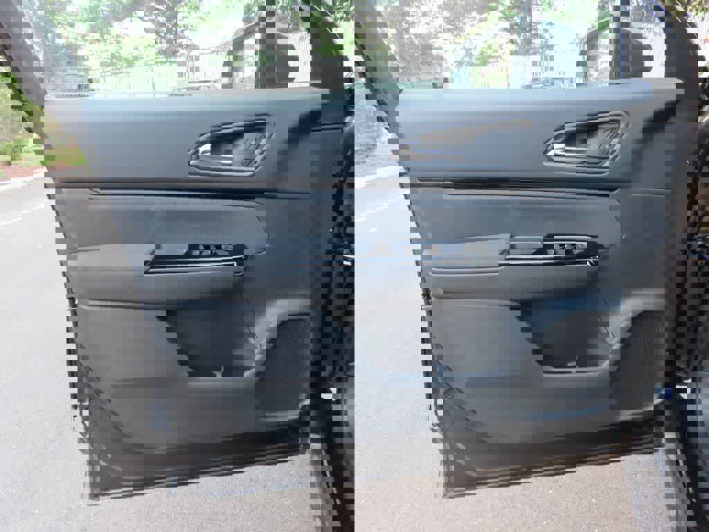 New 2025 Honda Prologue EX image 15